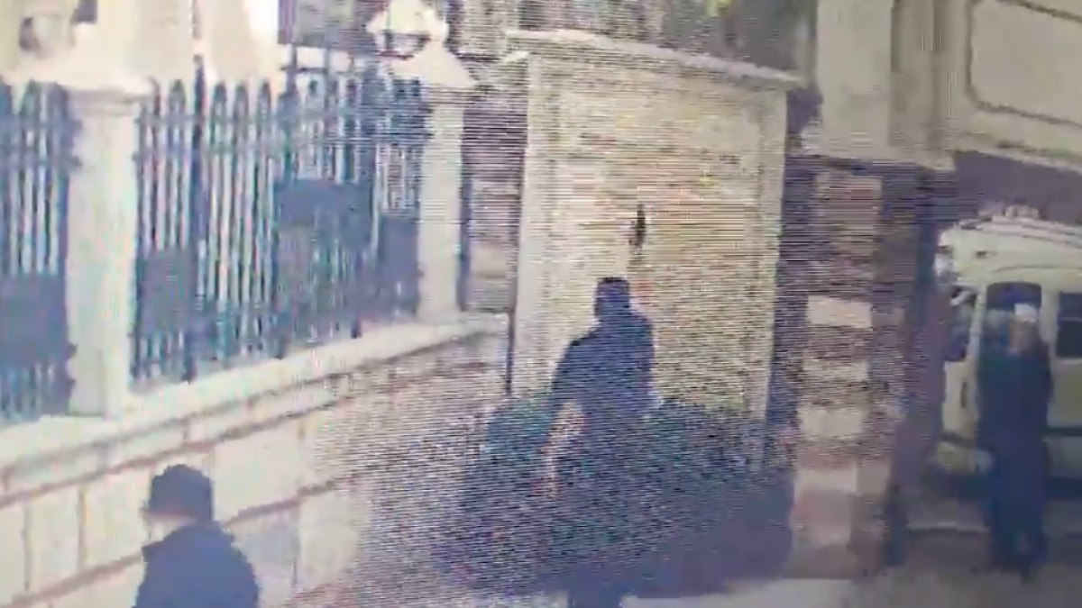 İstanbul’da İsmailağa Camii önünde silah sesleri