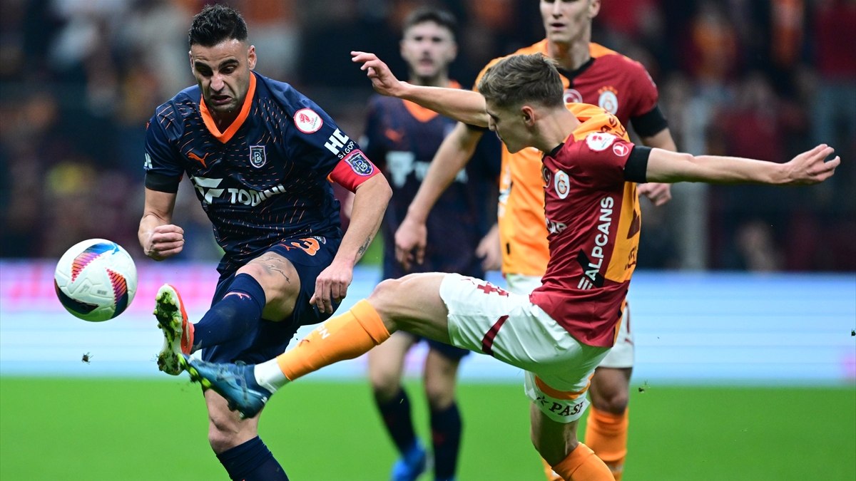 Başakşehir – Galatasaray maçının ilk 11’leri