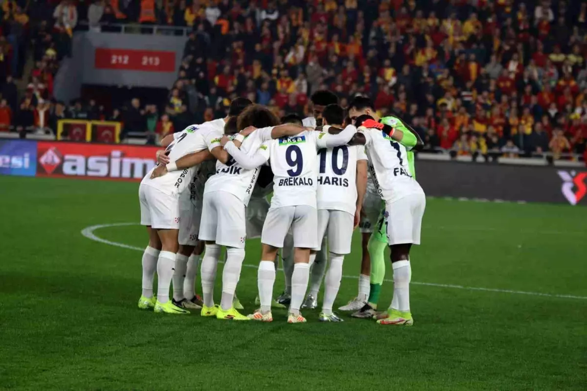 Göztepe – Kasımpaşa: İlk Yarının Sonucu 1-0