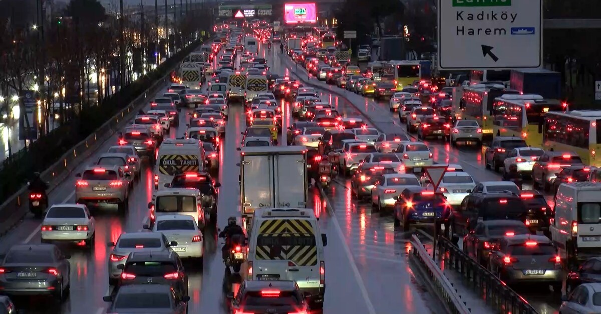 İstanbul’da yağmur trafiği!