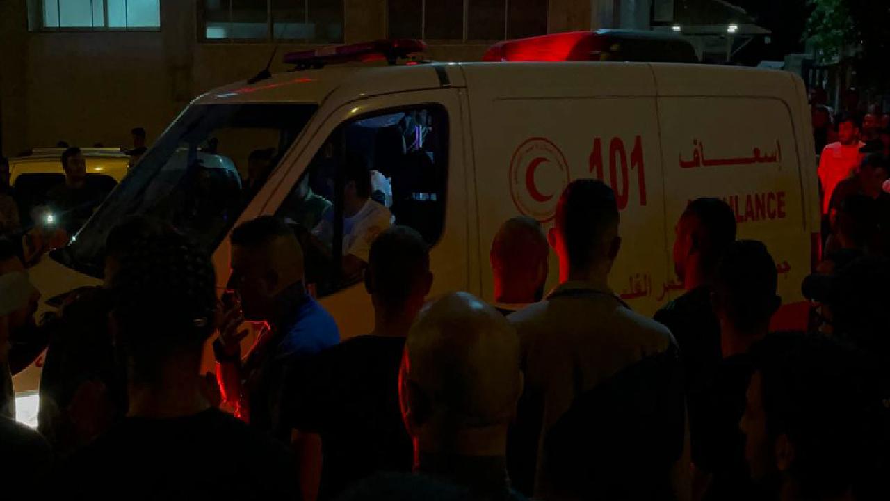 Soykırımcı İsrail, Batı Şeria’da ilk yardım ekibine saldırdı