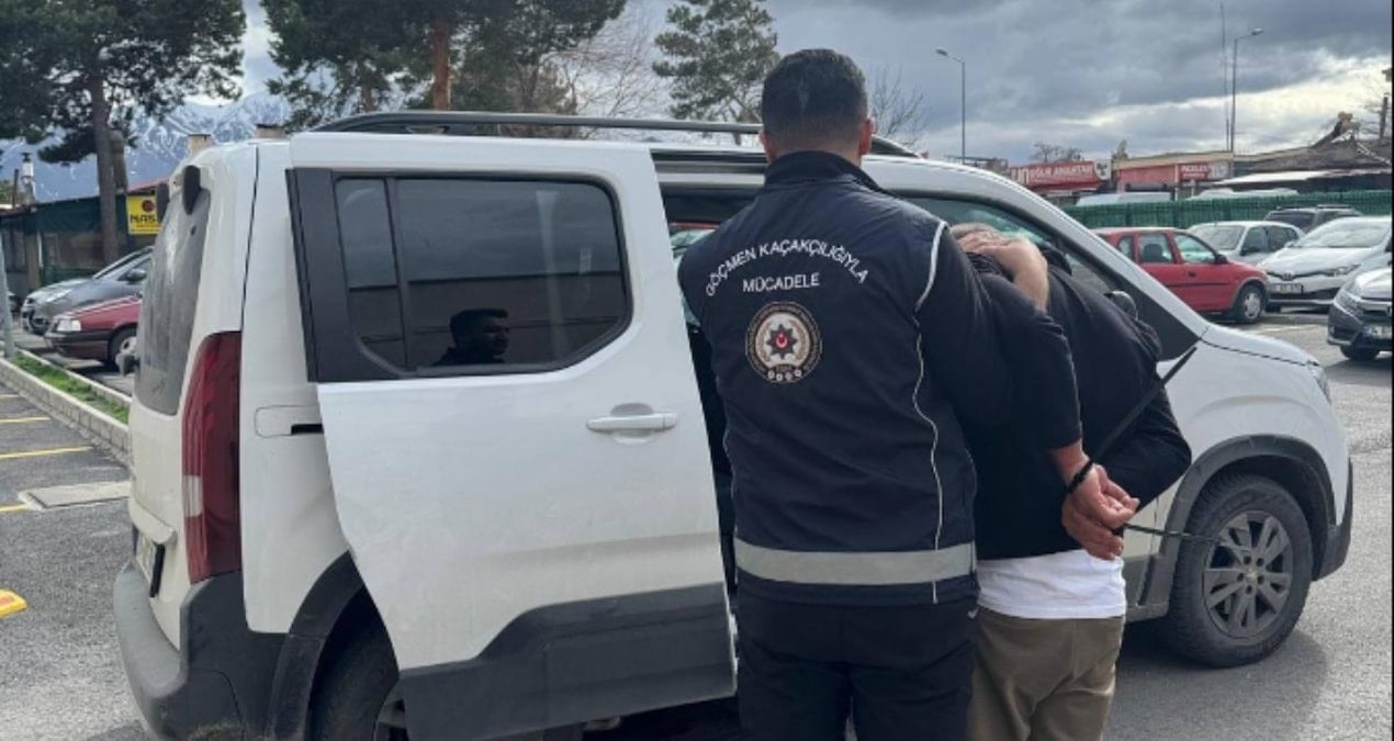 Erzincan’da 14 düzensiz göçmen yakalandı